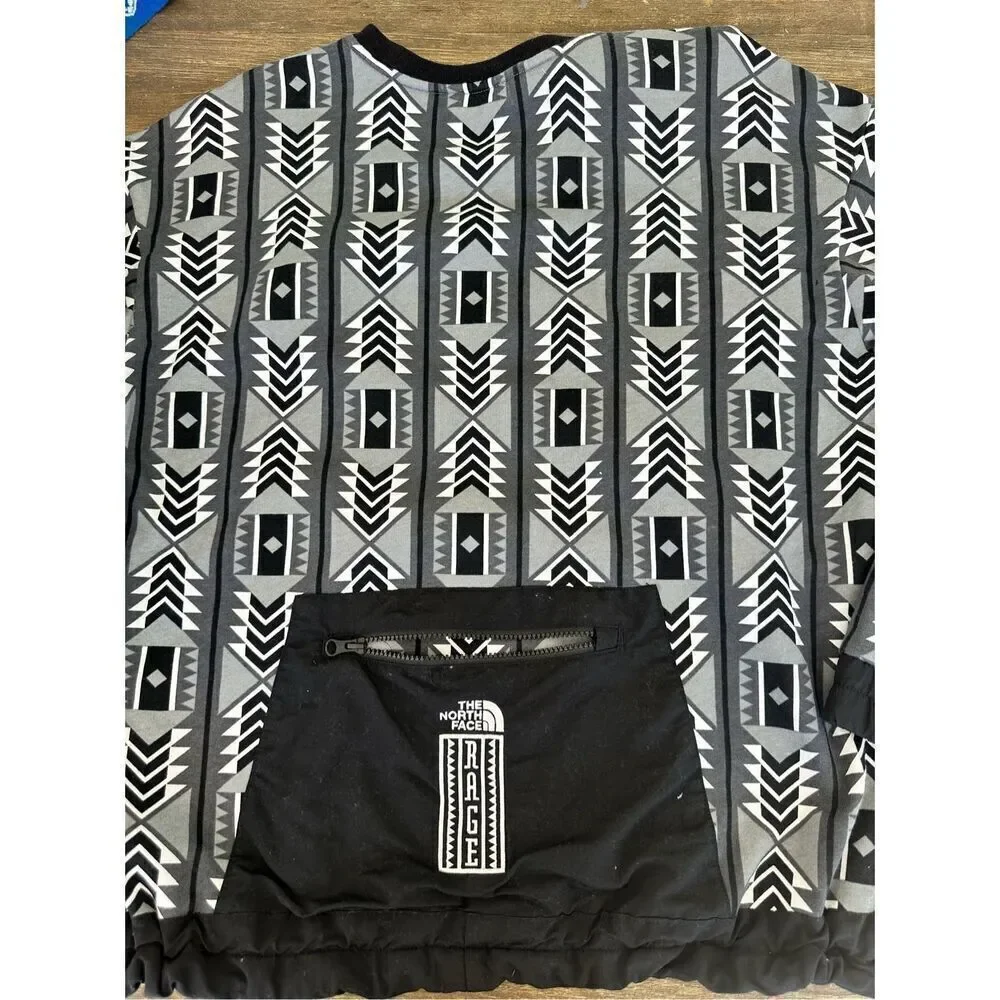 The North Face 92 Rage Fleece Crewneck Sweatshirt Black Aztec Print Men's Size L